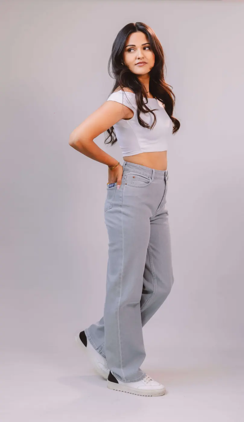 Petite Retro Flared Jeans – Light Grey — detailfoto 4