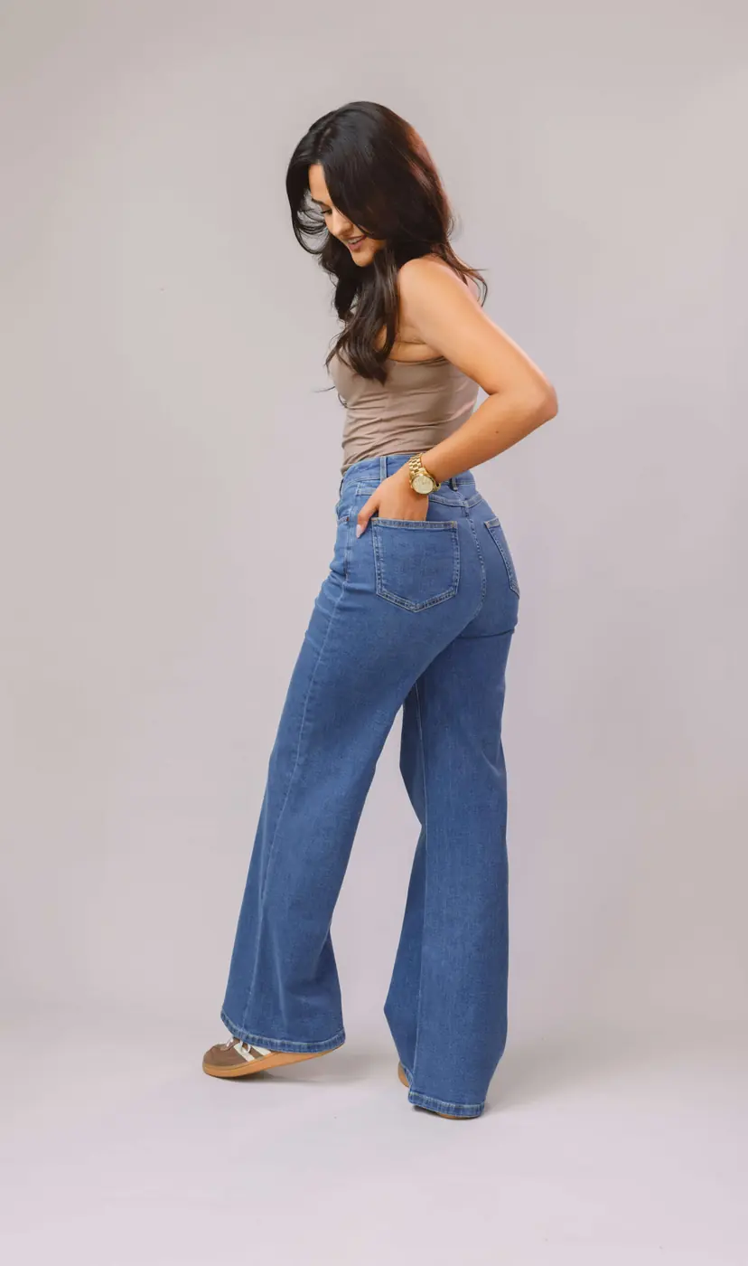 Petite Wide Leg Jeans – Mid Blue — detailfoto 4